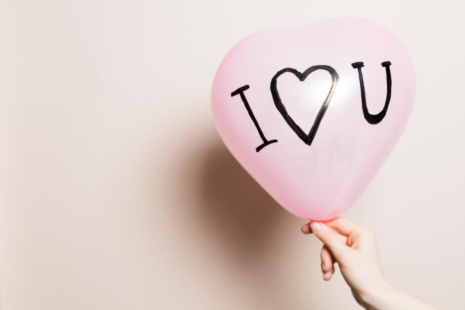 「愛してる」は韓国語で何？「好きです」との違いや豆知識を徹底解説